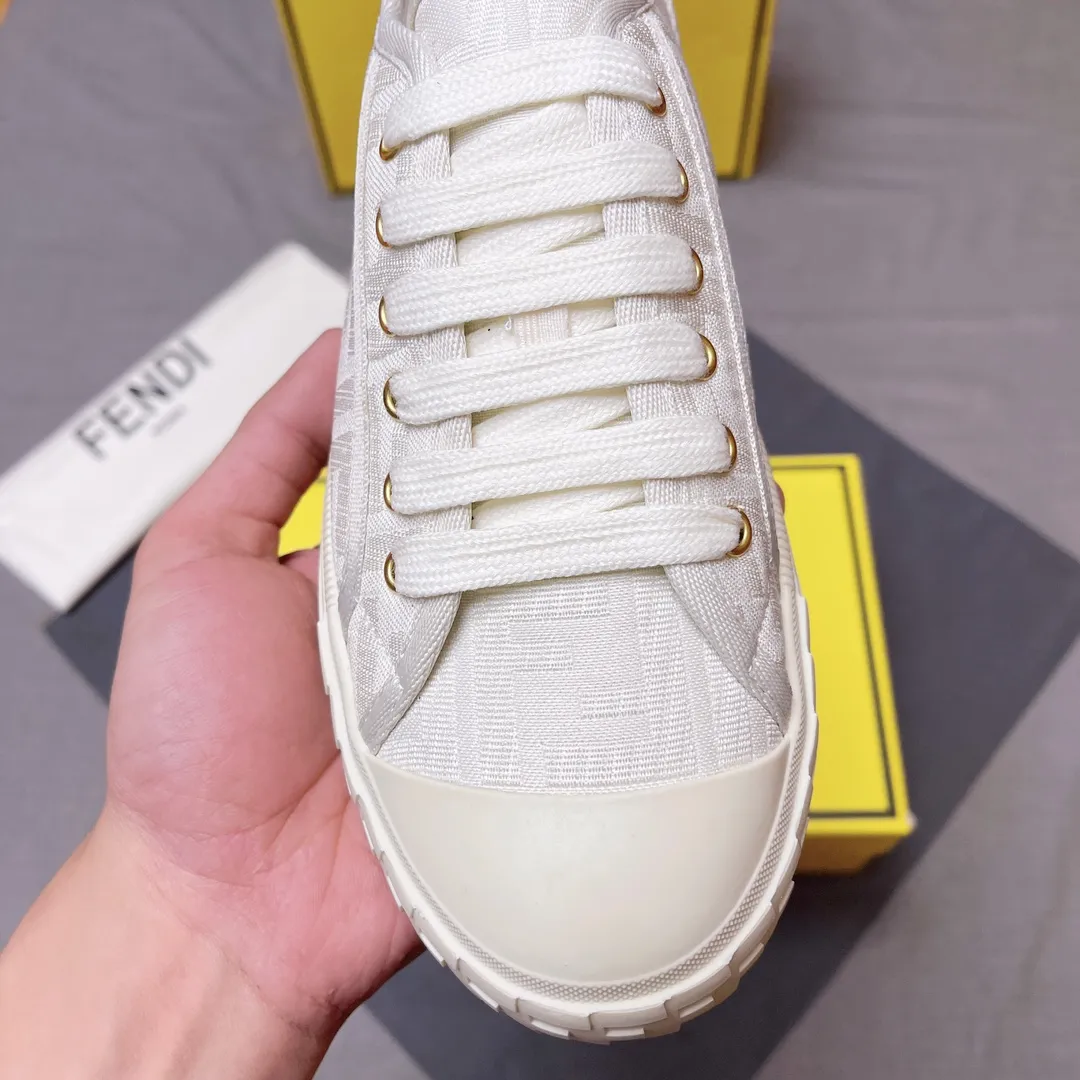 P380 men's shoes 💰Fendǐ Domino sneakers with jacquard FF pattern, embossed FF pattern on the toe, canvas upper, TPU customized outsole Size: 38-45 (customized for 45) No. 018